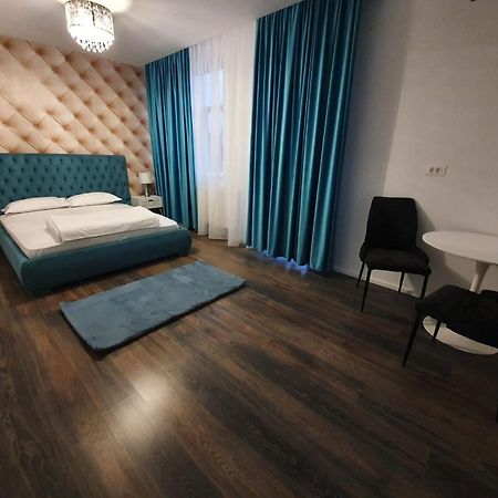 Garsonierre Central Luxury Târgu Jiu Buitenkant foto