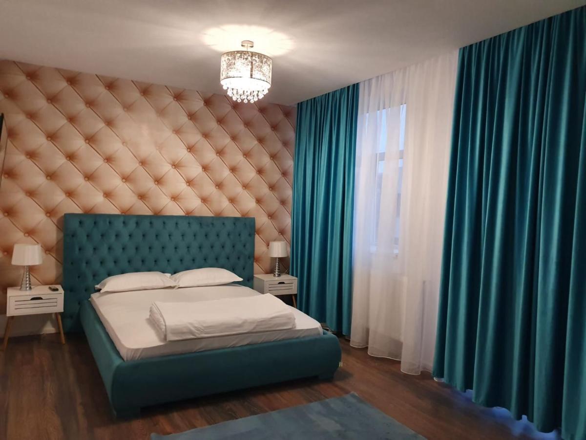 Garsonierre Central Luxury Târgu Jiu Buitenkant foto