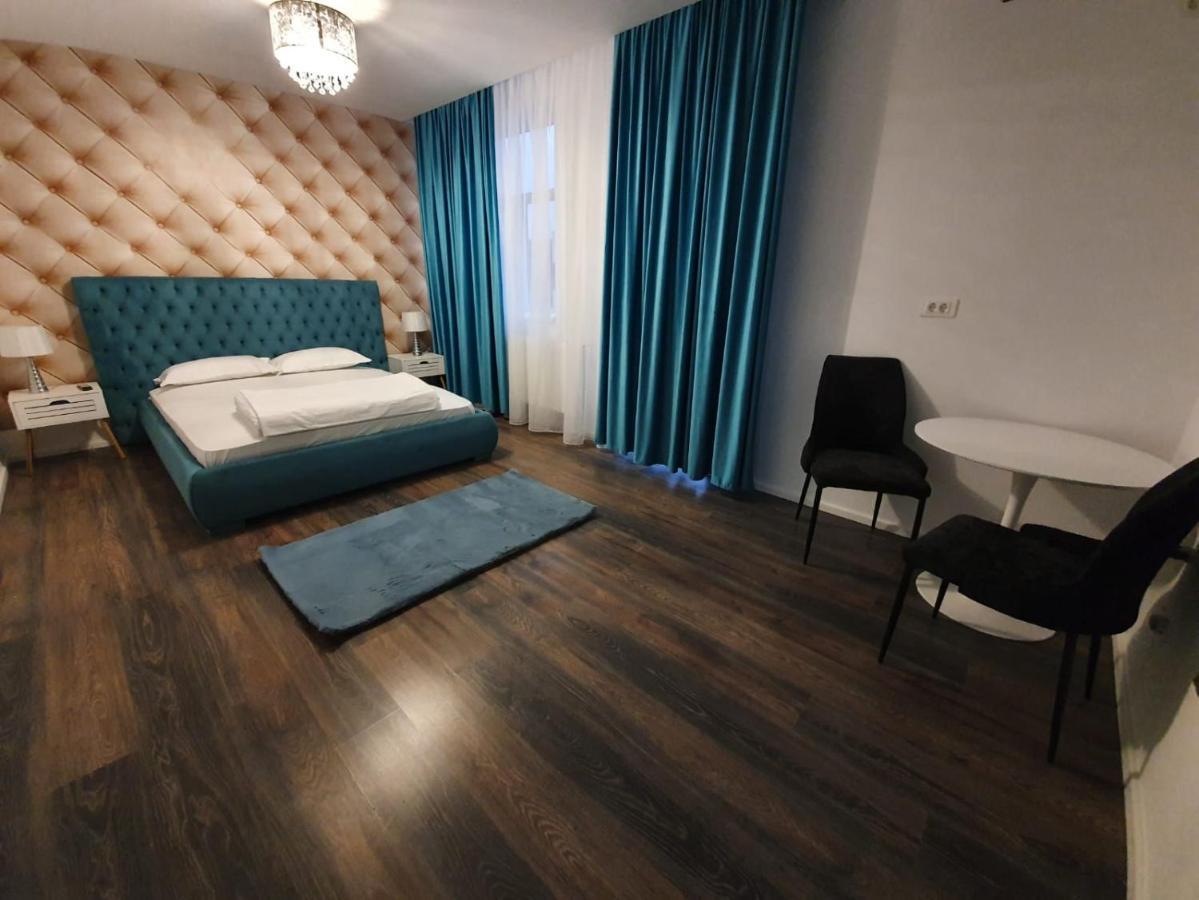 Garsonierre Central Luxury Târgu Jiu Buitenkant foto