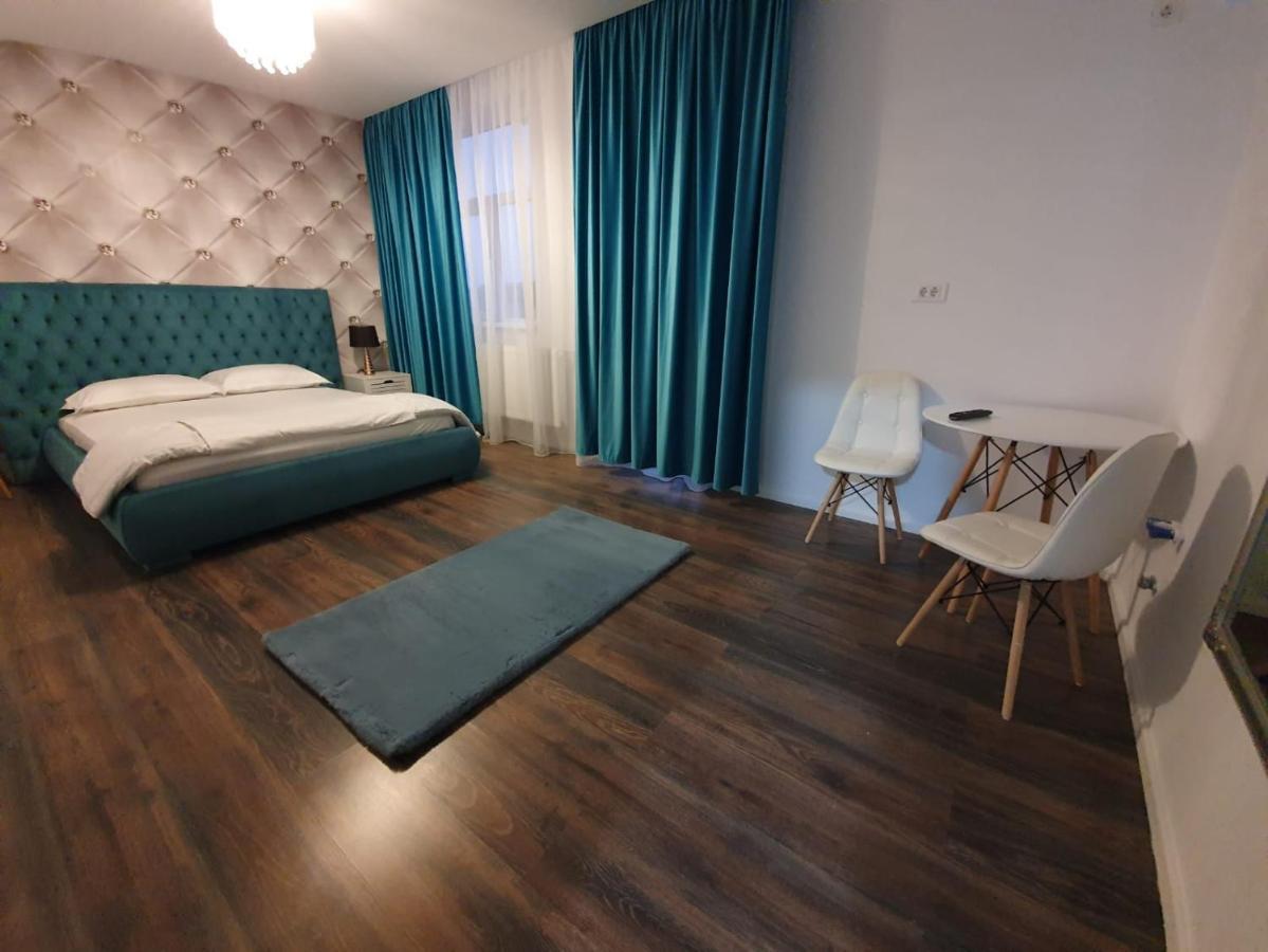 Garsonierre Central Luxury Târgu Jiu Buitenkant foto