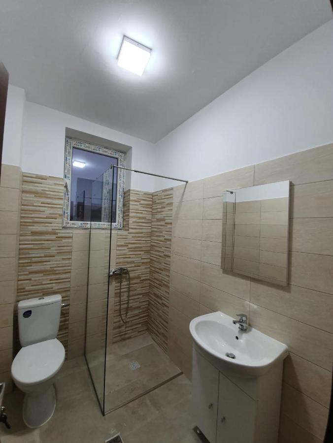 Garsonierre Central Luxury Târgu Jiu Buitenkant foto